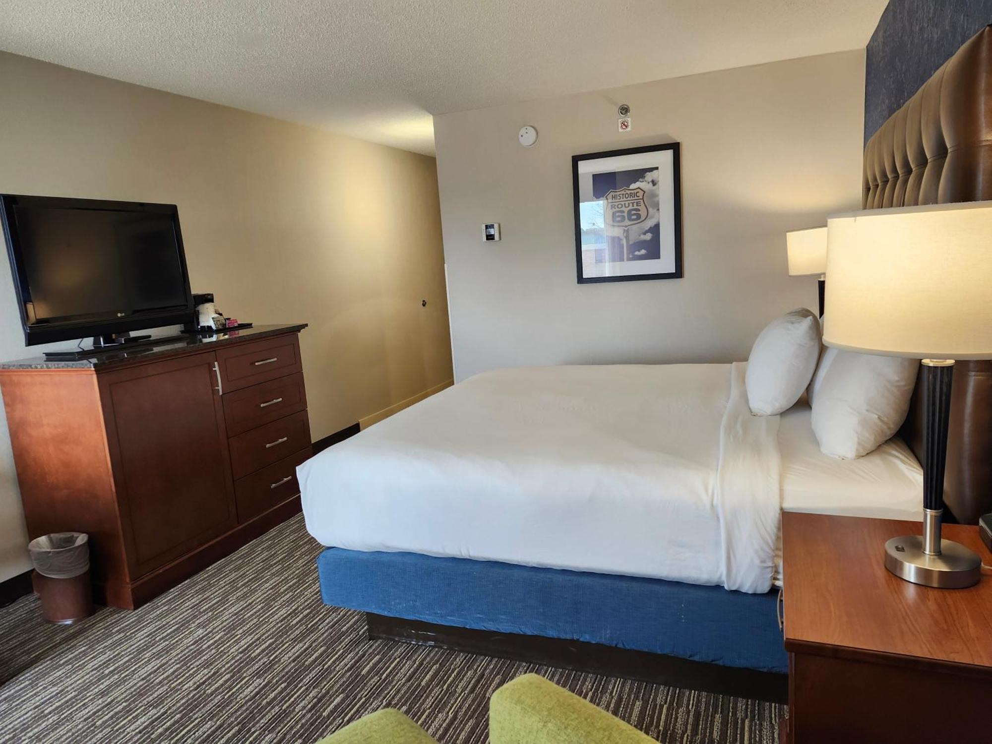 Heritage Inn & Suites St Louis Fenton, Trademark By Wyndham Exterior photo